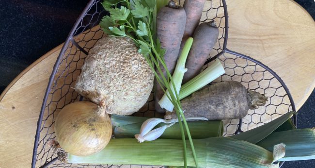 MareiSchachschneider_tik_gesundheitsstern_gesundeErnauehrung-Titelbild-Blog Tik am Tibarg > Marei Schachschneider > Gemuese in einer Herzform > Gesund